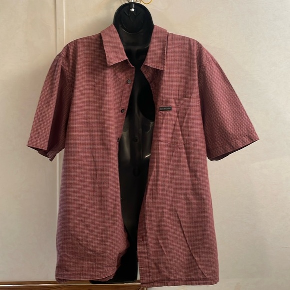CK Mens button up plaid maroon short sleeve shirt. No call outs smoke free home. - Picture 1 of 7